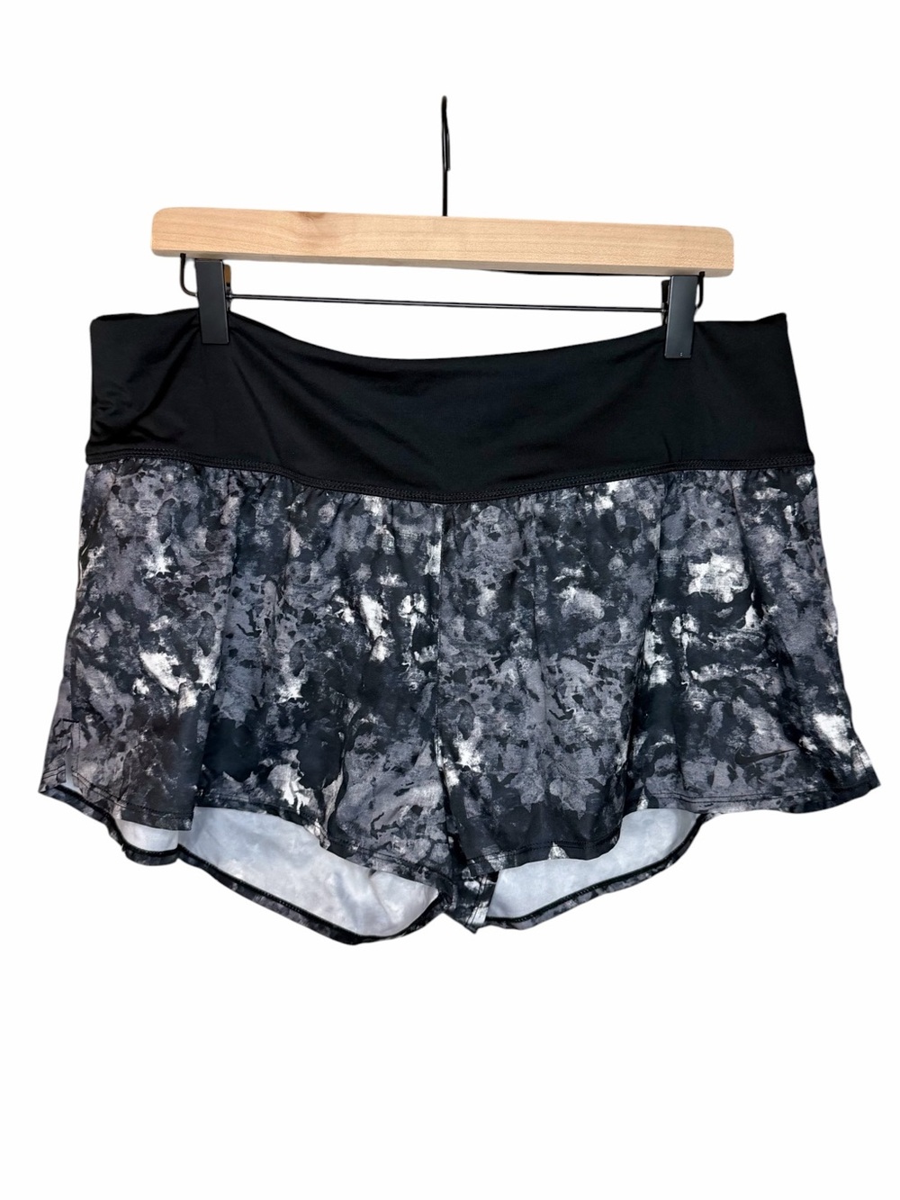 Nike Running Shorts - Size XL